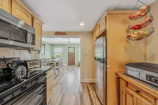 723 Park Ave, Huntington, NY 11743 - Photo 8