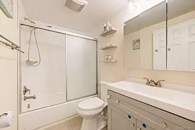 723 Park Avenue, Huntington, NY 11743 - Photo 16