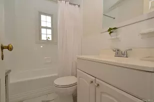 418 Asharoken Blvd, Bay Shore, NY 11706 - Photo 8