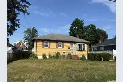 330 Vespucci Avenue, Copiague, NY 11726 - Photo 1