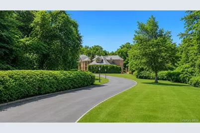 250 Oyster Bay Road, Locust Valley, NY 11560 - Photo 6