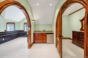 250 Oyster Bay Road, Locust Valley, NY 11560 - Photo 20