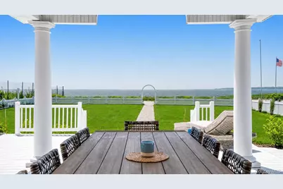 40 Laura Lee Drive, Center Moriches, NY 11934 - Photo 2