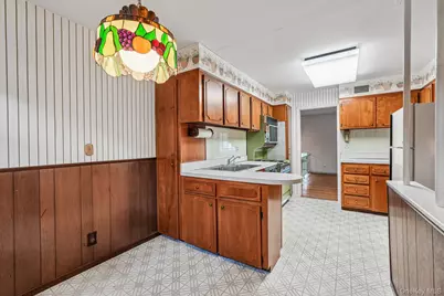 234 Duxbury Road, Purchase, NY 10577 - Photo 10