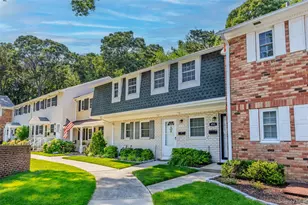 654 Village Dr, Hauppauge, NY 11788 - Photo 2