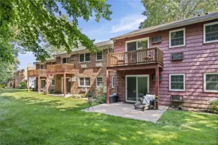 654 Village Dr, Hauppauge, NY 11788 - Photo 16