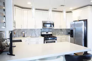198-31 Pompeii Ave, Hollis, NY 11423 - Photo 8