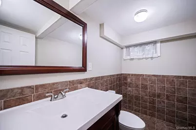 200 Whelan Place, Seaford, NY 11783 - Photo 18
