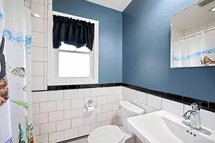 200 Whelan Pl, Seaford, NY 11783 - Photo 12