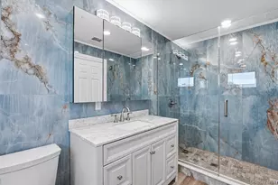 762 Pecan St, Lindenhurst, NY 11757 - Photo 12