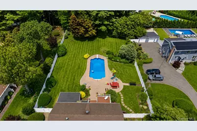 72 Dix Highway, Dix Hills, NY 11746 - Photo 2