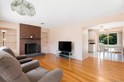 72 Dix Highway, Dix Hills, NY 11746 - Photo 6