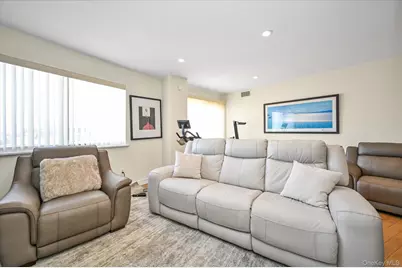 81-14 Queens Boulevard #PH6C, Elmhurst, NY 11373 - Photo 2