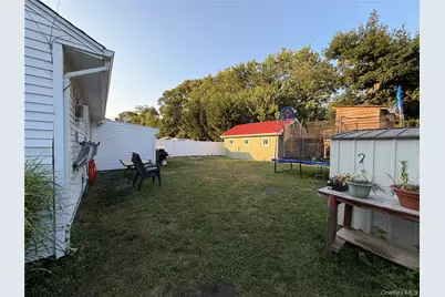 1443 Lombardy Boulevard, Bay Shore, NY 11706 - Photo 16