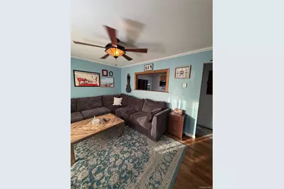 1443 Lombardy Boulevard, Bay Shore, NY 11706 - Photo 2