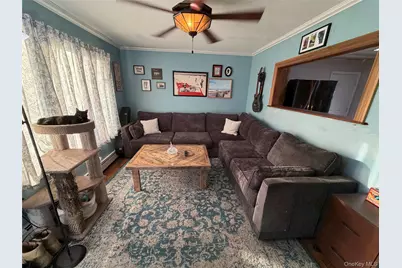 1443 Lombardy Boulevard, Bay Shore, NY 11706 - Photo 8