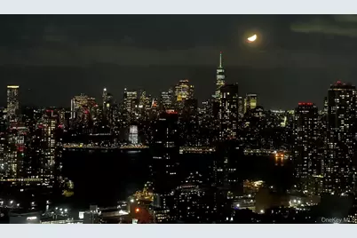 3 Court Square #4610, Long Island City, NY 11101 - Photo 26