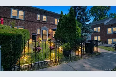 133 Hilltop Acres #133, Yonkers, NY 10704 - Photo 4