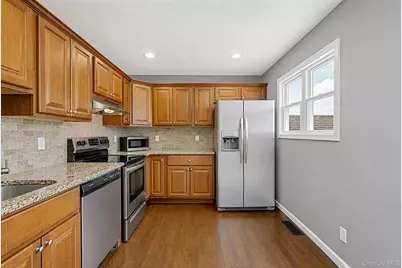 3010 Sipp Avenue, Medford, NY 11763 - Photo 10