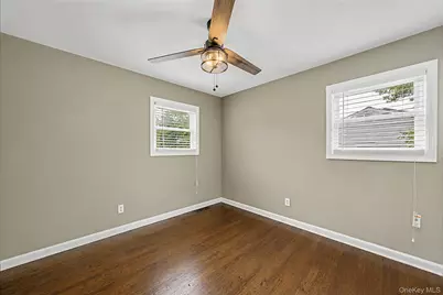3010 Sipp Avenue, Medford, NY 11763 - Photo 12