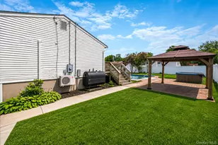 3010 Sipp Ave, Medford, NY 11763 - Photo 26