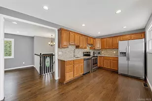 3010 Sipp Ave, Medford, NY 11763 - Photo 8
