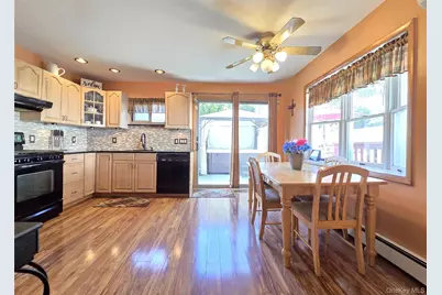 3 Broadway, Ronkonkoma, NY 11779 - Photo 4