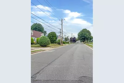 117 Warner Avenue, Hempstead, NY 11550 - Photo 6