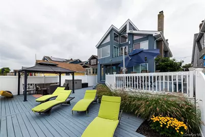 2590 Riverside Drive, Wantagh, NY 11793 - Photo 26