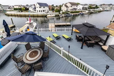 2590 Riverside Drive, Wantagh, NY 11793 - Photo 22
