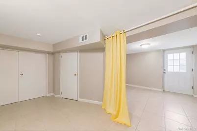 135 Clayton Street, Central Islip, NY 11722 - Photo 18