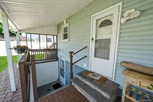 135 Clayton St, Central Islip, NY 11722 - Photo 22
