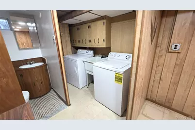 8017 215th Street, Hollis, NY 11427 - Photo 16