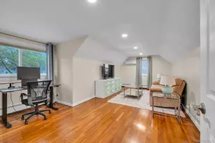 26 Patton Blvd, New Hyde Park, NY 11040 - Photo 14