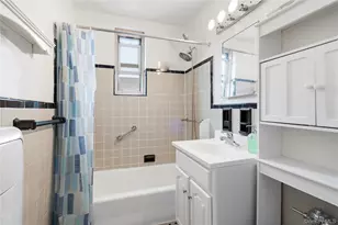 67-25 Clyde St, Forest Hills, NY 11375 - Photo 6