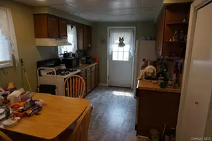 820 N Indiana Ave, Lindenhurst, NY 11757 - Photo 18