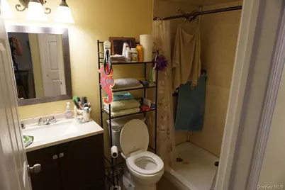 820 N Indiana Avenue, Lindenhurst, NY 11757 - Photo 10