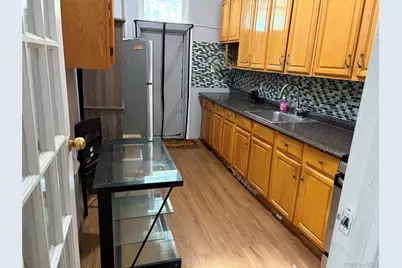 393 Crescent Street, Brooklyn, NY 11208 - Photo 6