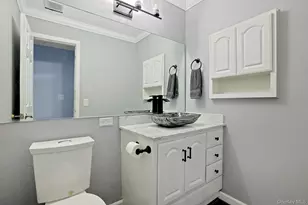 121 Coachlight Square, Montrose, NY 10548 - Photo 12