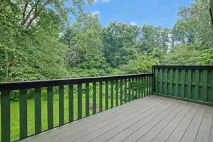 121 Coachlight Square, Montrose, NY 10548 - Photo 8