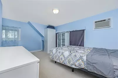 2 Glow Lane, Hicksville, NY 11801 - Photo 20