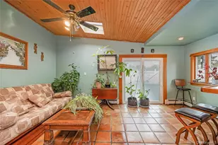 2 Glow Ln, Hicksville, NY 11801 - Photo 12