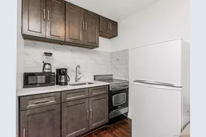 206-208 Balcom Avenue, Bronx, NY 10465 - Photo 8