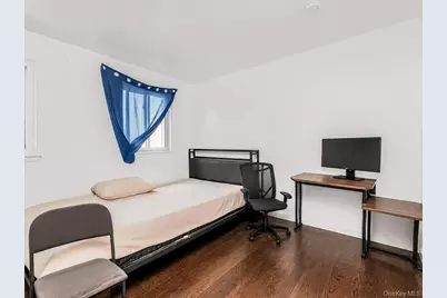 206-208 Balcom Avenue, Bronx, NY 10465 - Photo 10
