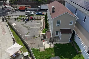 4210 Edson Ave, Bronx, NY 10466 - Photo 4