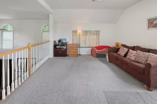 43 Regency Dr, Poughkeepsie, NY 12603 - Photo 16