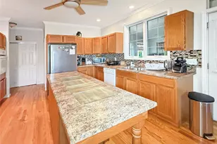 43 Regency Dr, Poughkeepsie, NY 12603 - Photo 4