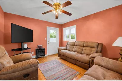 63 Lincoln Boulevard, Bethpage, NY 11714 - Photo 6