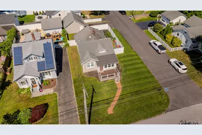 156 Fairview Avenue, Bayport, NY 11705 - Photo 22