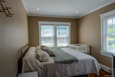 156 Fairview Avenue, Bayport, NY 11705 - Photo 10